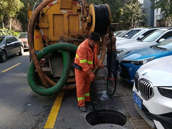 细水乡排污管道清淤